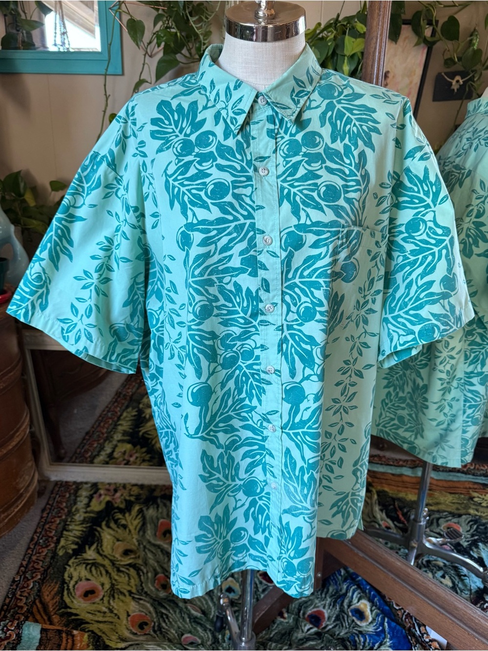 Tori Richard Aqua and Teal Floral Short-Sleeve Aloha Button-Up Shirt, 3XL